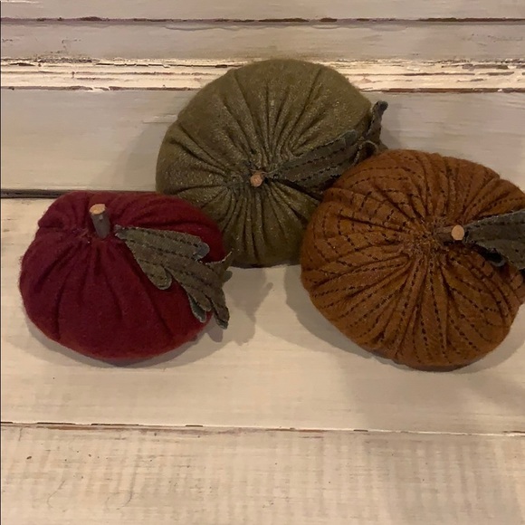 Pumpkin fluffs! - Picture 1 of 5